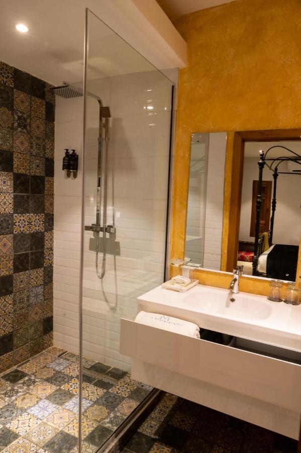 Villa Monument Hotel Aliayabiagba Εξωτερικό φωτογραφία